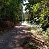 Avanzamos por una pista ancha / Pont Cabradís 