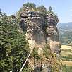 Descansando en la pasarela y disfrutando de las vistas / Roqueprins | La Canourgue 