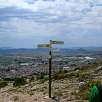 Desvío a la izquierda en el collado de la Minica de los Colores - PR / Villena | Sierra de la Villa 