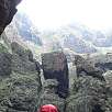 Rodeados de altas paredes - el gps sirve de poca cosa - / Ruta a pie Barranco de Masca 
