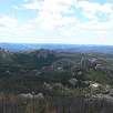 Vista panorámica del Black Elk Wilderness -a la izquierda al fondo el Cathedral Spires a su derecha la Llittle Devils Tower / Ruta a pie Black Hills | Harney Peak | Cathedral Spires 