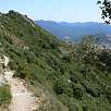 La subida escalonada al Santuario. Muy soleada / Ruta a pie Camí dels Bons Homes 