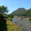 Siguiendo el río Oriège hacia Orgeix / Ruta a pie Camí dels Bons Homes 