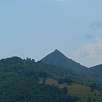 Vista atrás al Castillo de Montsegur / Ruta a pie Camí dels Bons Homes 