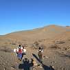 Ya estamos cerca de iniciar la subida más dura por el interior de la duna / Ruta a pie Cerro Blanco 