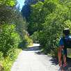 Empezamos la subida por una cómoda pista de gravilla / Ruta a pie Gorges del Segre y Ermita de Sant Feliu de Castelvell 