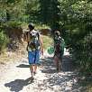 Caminamos por una pista paralelos a la riera / Ruta a pie Riera de Merlès 