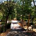 Puente de entrada al pueblo de Benitandus 