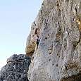 Cuarto tramo con su boulder opcional y el desplome inicial 