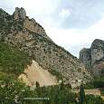 Aguja de la Croqueta y el monasterio (© Montes para todos) 