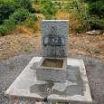 Fuente potable junto a la carretera 